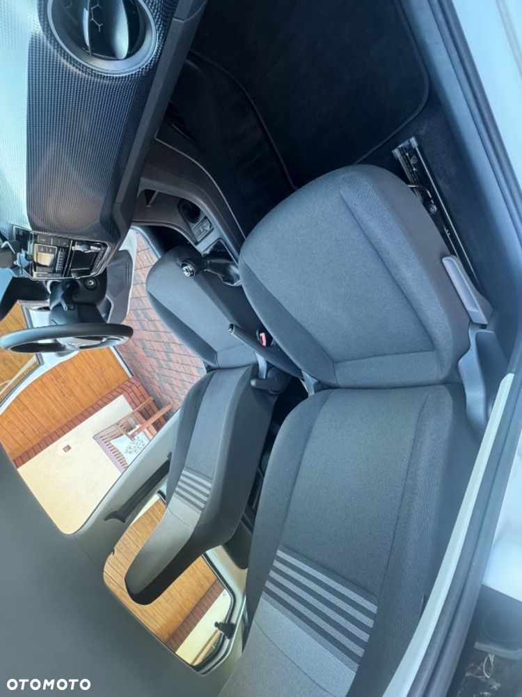 Volkswagen up! 1.0 move - 19