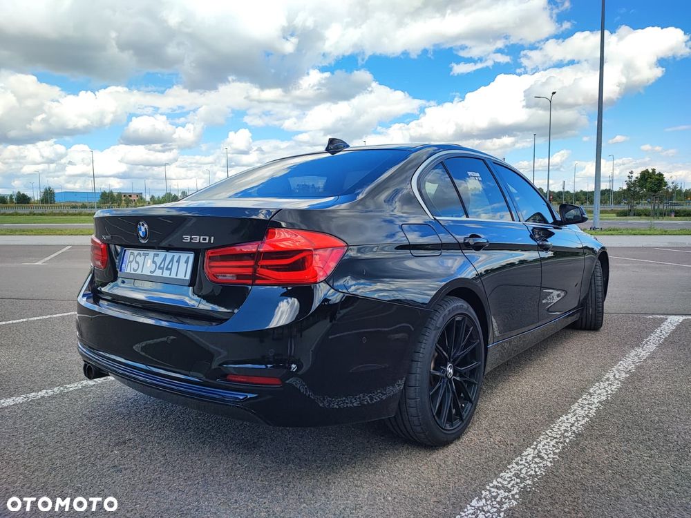 BMW Seria 3 330i xDrive Luxury Line - 6