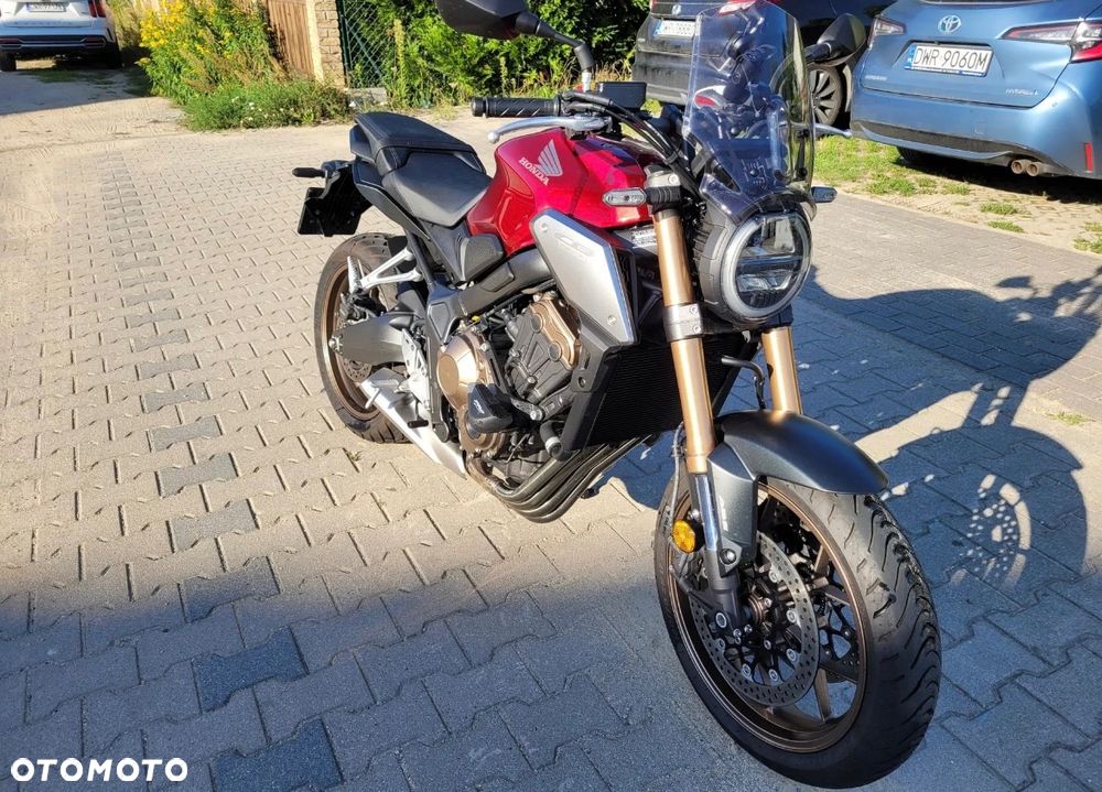 Honda CB - 1