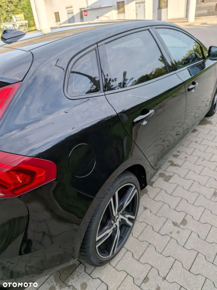 Volvo V40 D3 R-Design Summum - 11