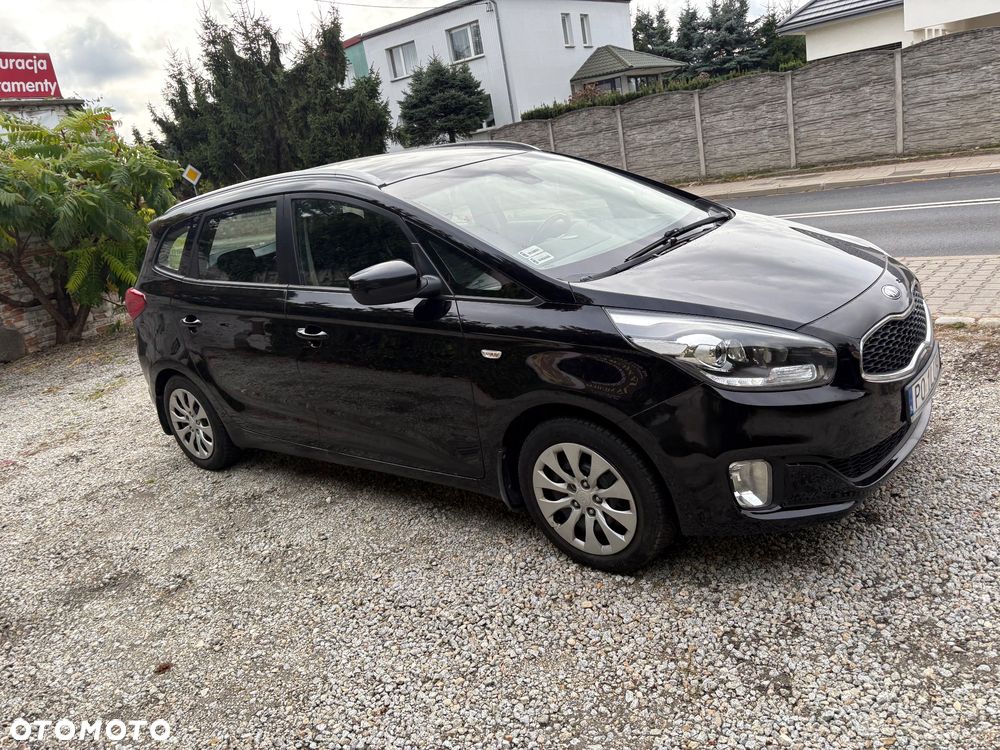 Kia Carens - 6