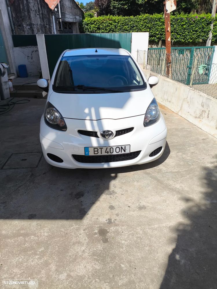 Toyota Aygo 1.0 - 23