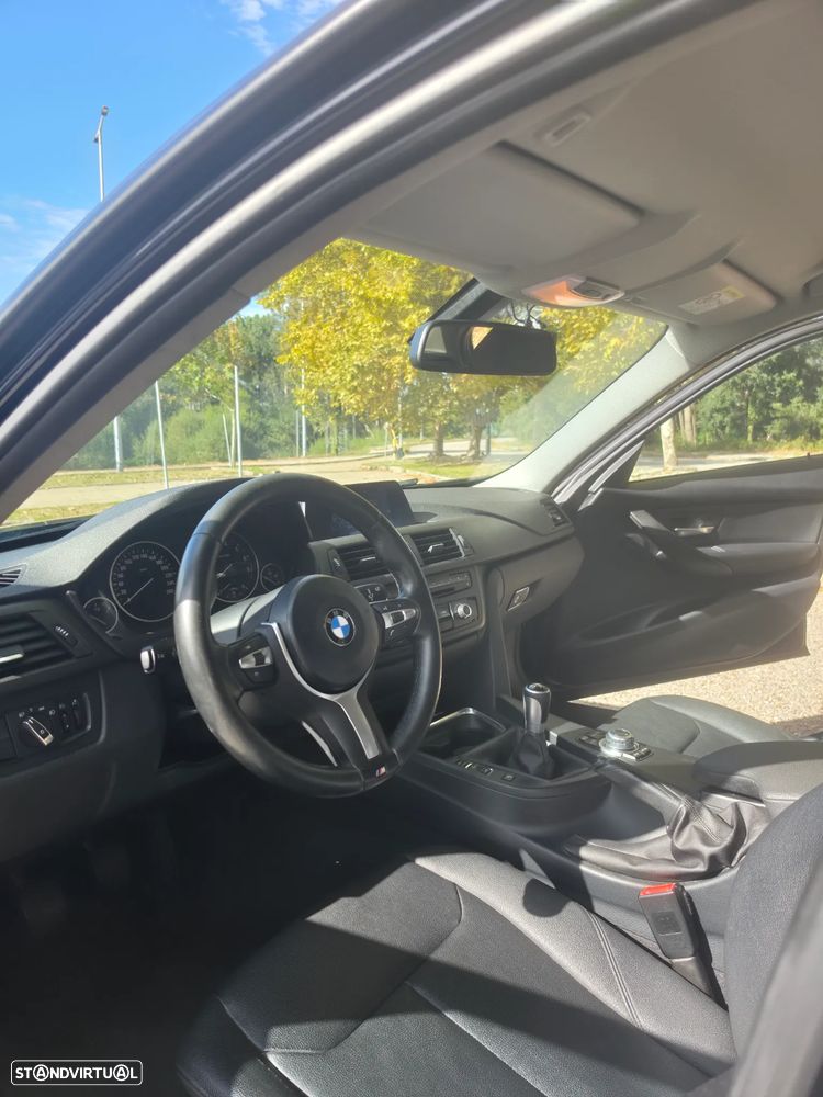 BMW 320 i Pack M - 6