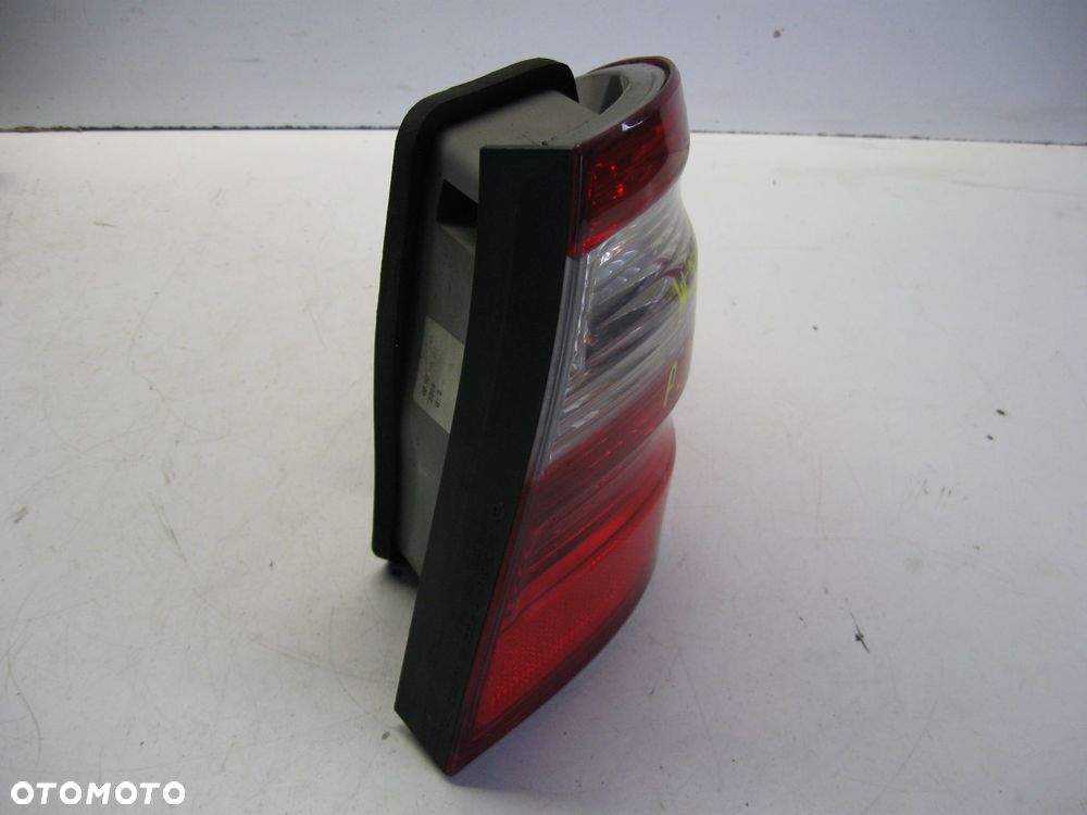 LAMPA PRAWA TYLNA TYŁ MERCEDES W211  # - 2