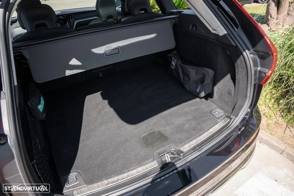 Volvo XC 60 T6 AWD Recharge Geartronic Inscription Expression - 23