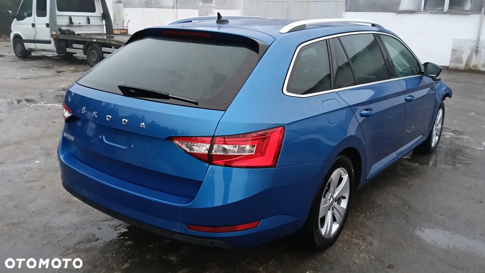 Skoda Superb 1.5 TSI ACT DSG Sportline - 8