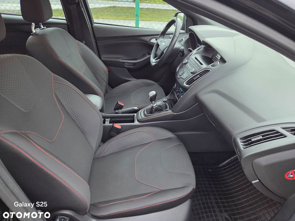 Ford Focus 1.0 EcoBoost ST-Line - 14