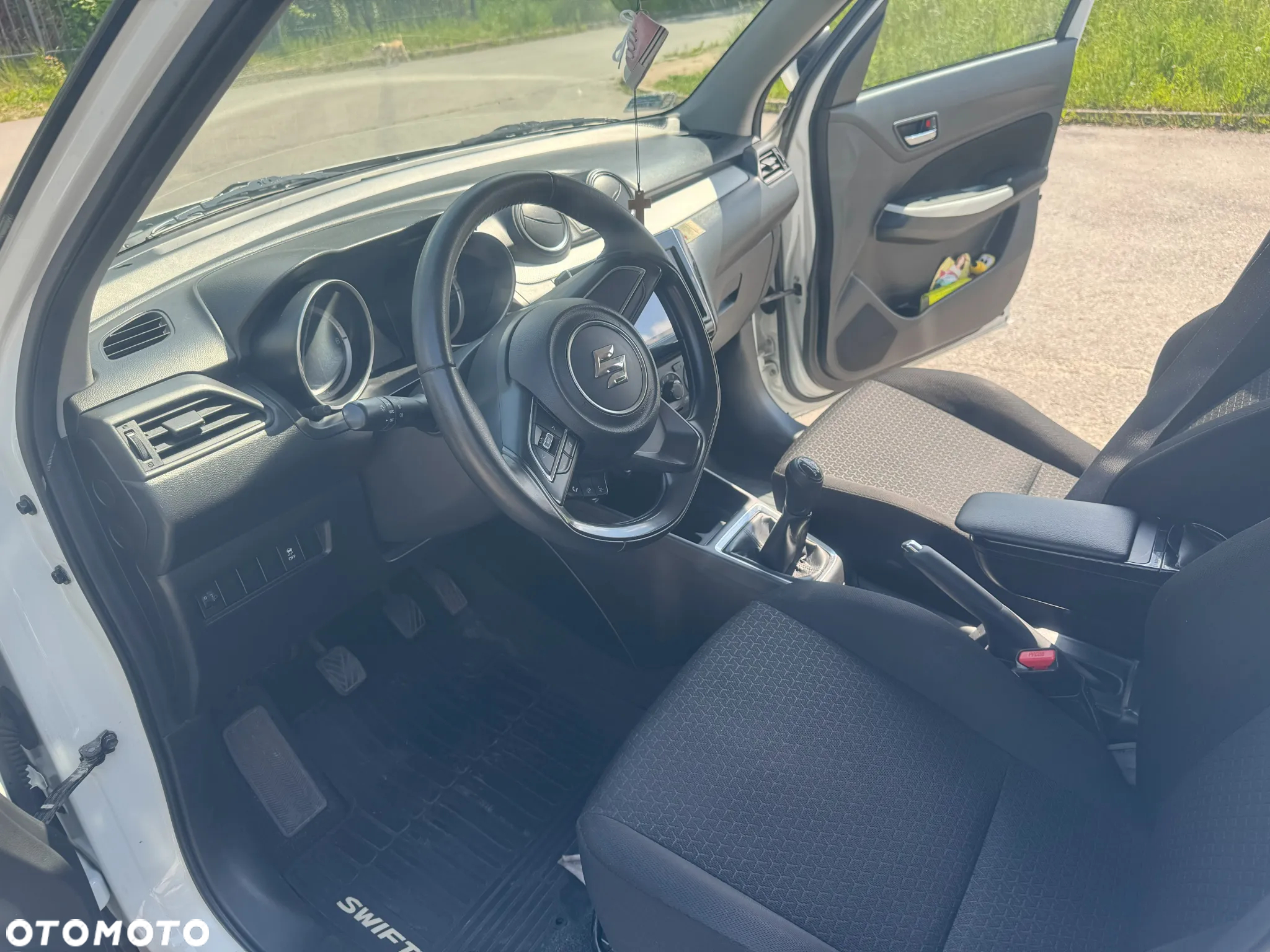 Suzuki Swift - 8