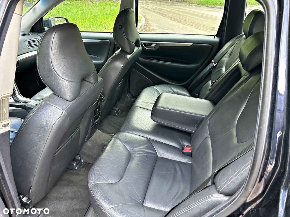 Volvo V70 2.4 Momentum - 12