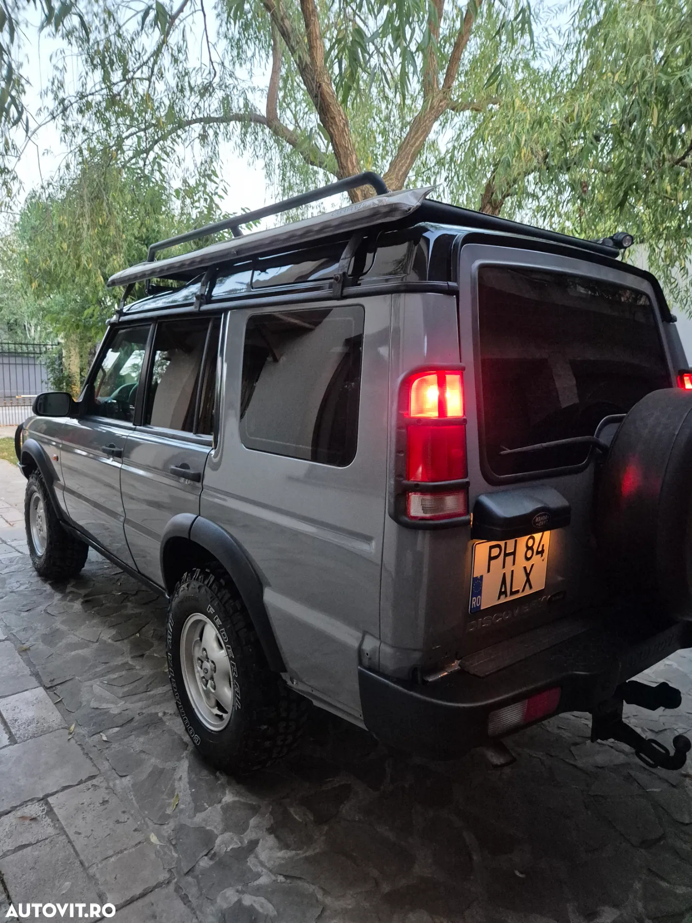 Land Rover Discovery - 3