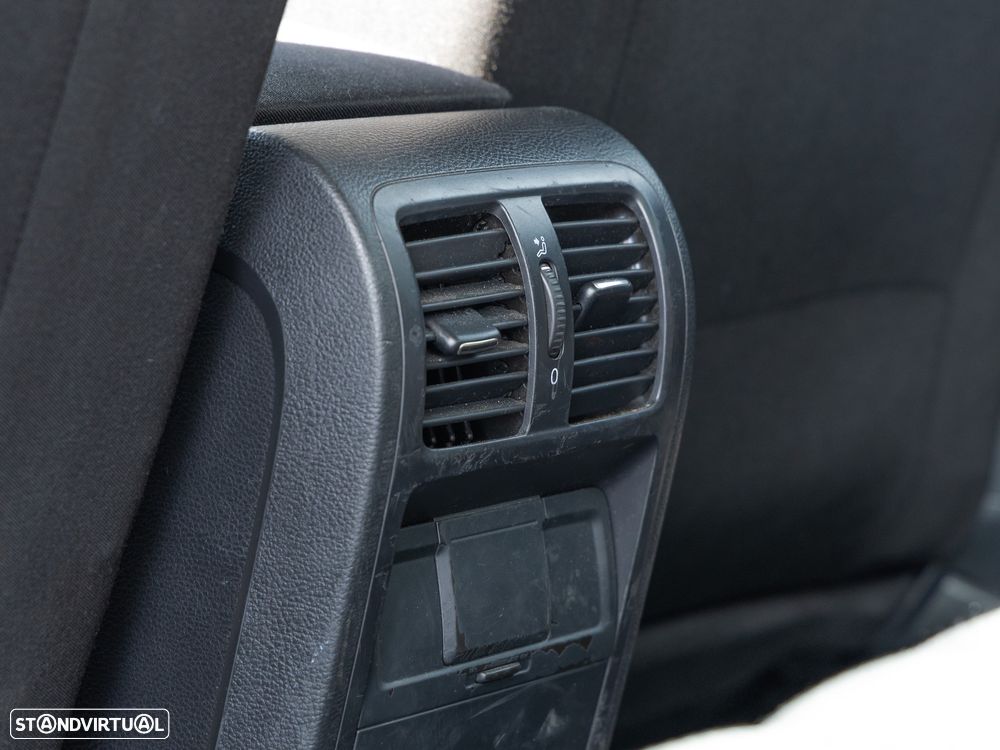 VW Passat 2.0 TDI Confortline - 19