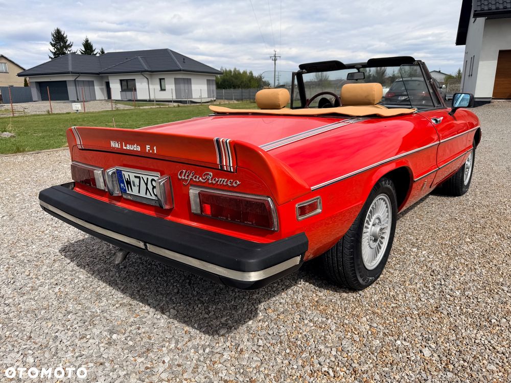Alfa Romeo Spider 2.0 - 9