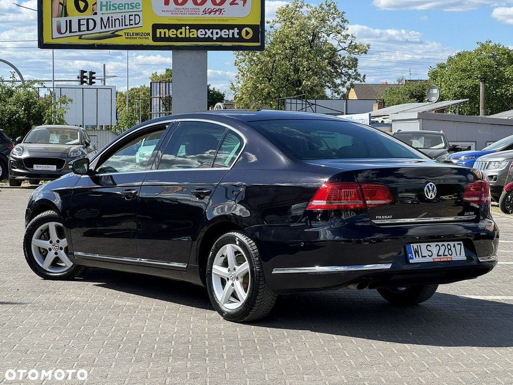 Volkswagen Passat - 6