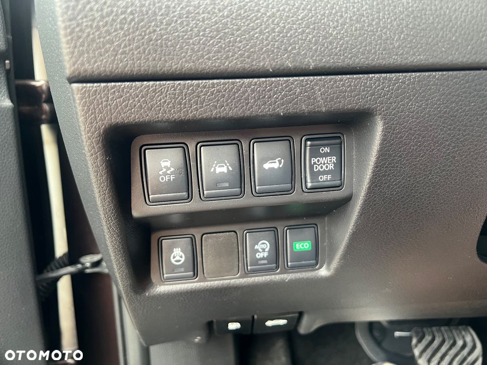Nissan X-Trail 2.0 dCi ALL-MODE 4x4i Xtronic Tekna - 26