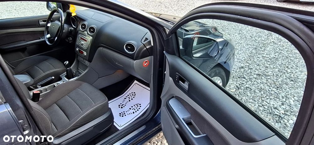 Ford Focus 1.6 16V Titanium - 18