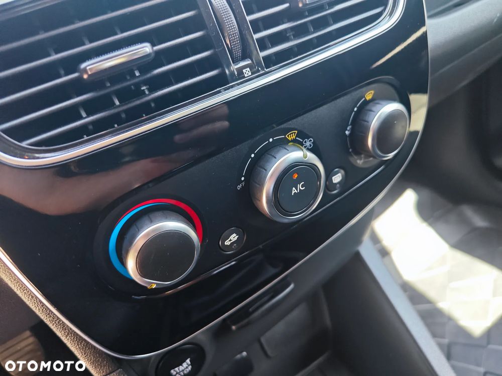 Renault Clio - 23