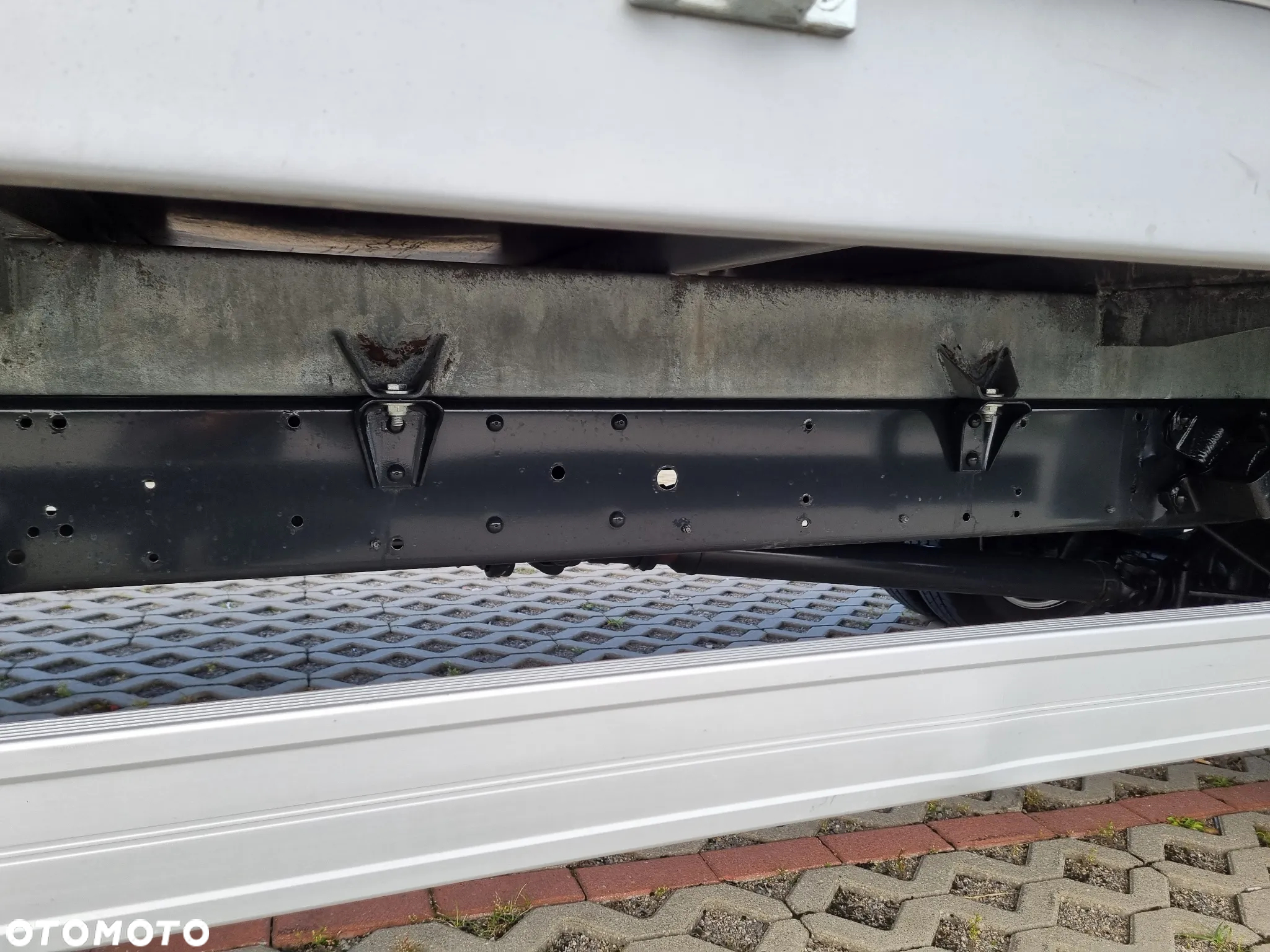 Iveco Daily 50-180 3.0 HPi 180KM 12-Palet Skrzynia dł 5.8 - 13