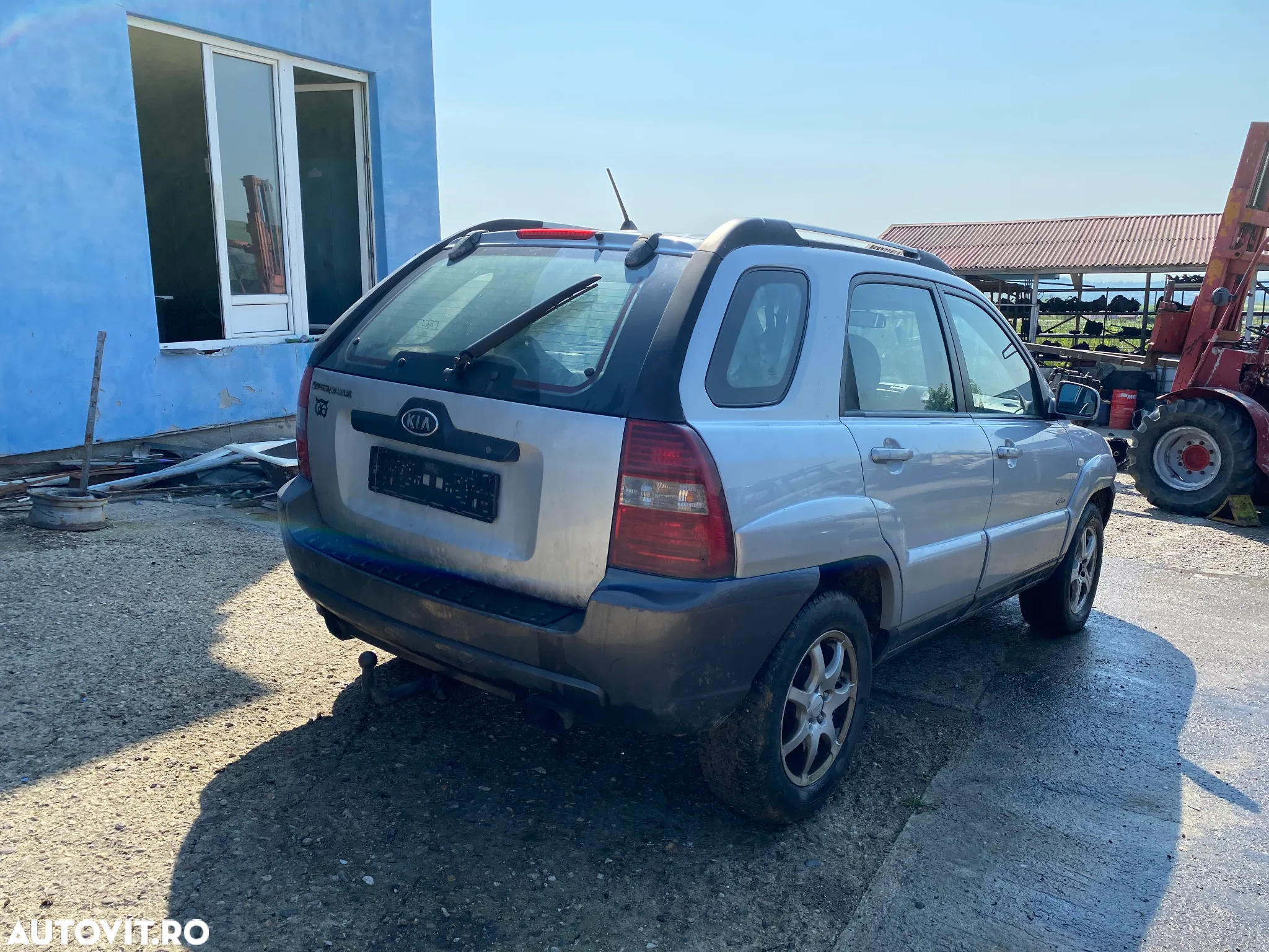 Dezmembrez piese Kia Sportage - 3