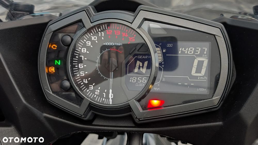 Kawasaki Ninja 400 - 4