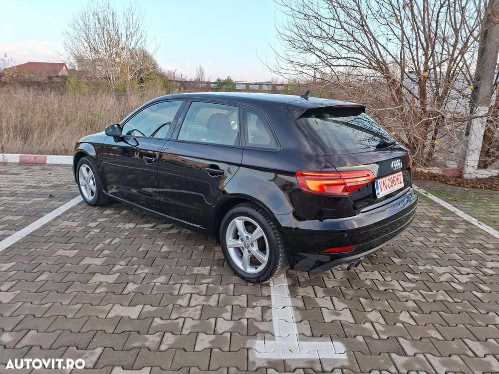Audi A3 2.0 TDI Sportback S tronic - 5