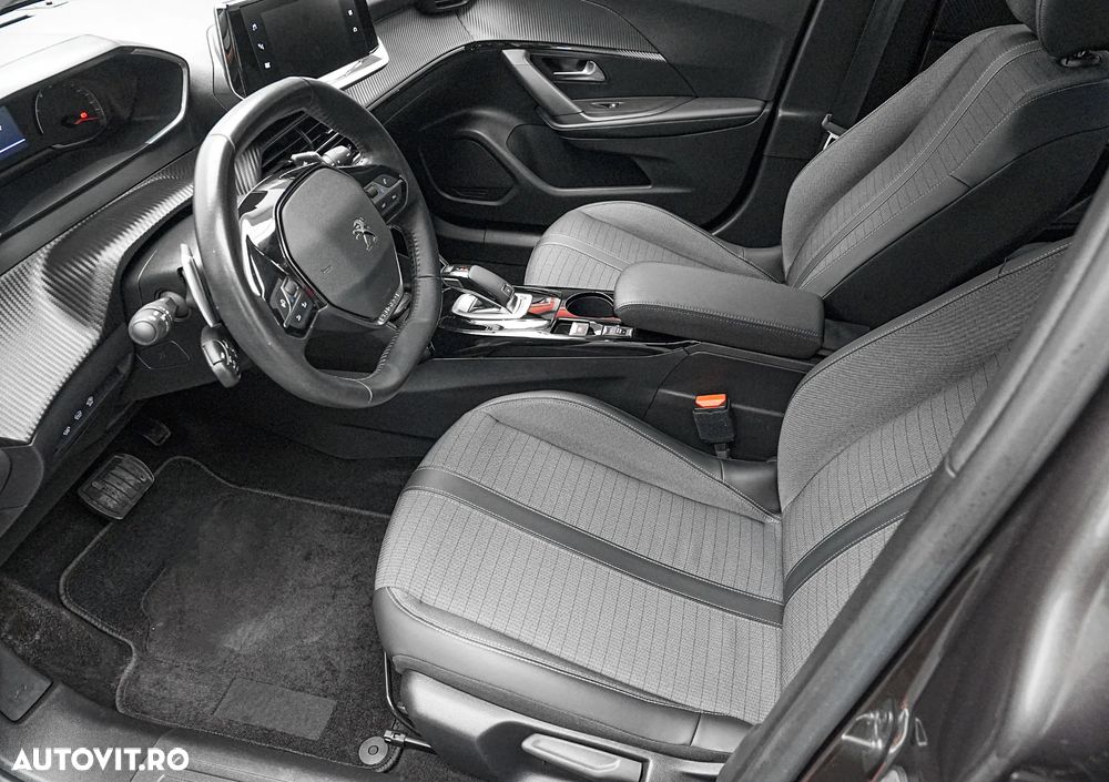 Peugeot 2008 1.5 BlueHDI EAT8 STT Allure Pack - 11