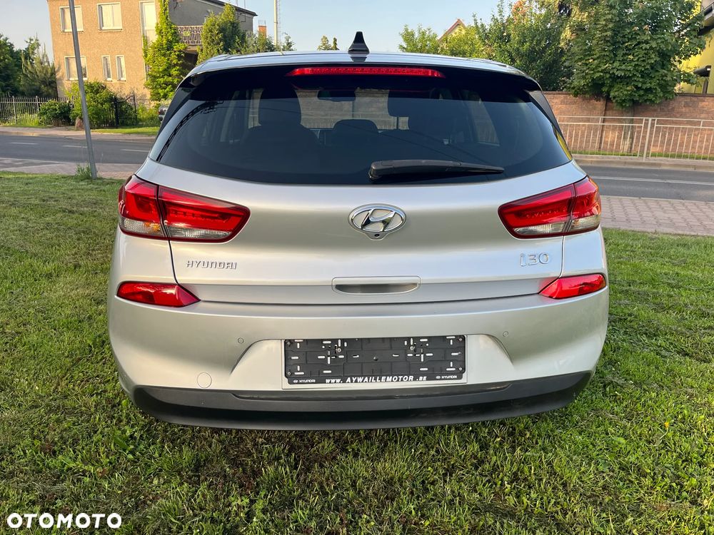 Hyundai i30 1.6 D Premiere Luxury DCT - 5