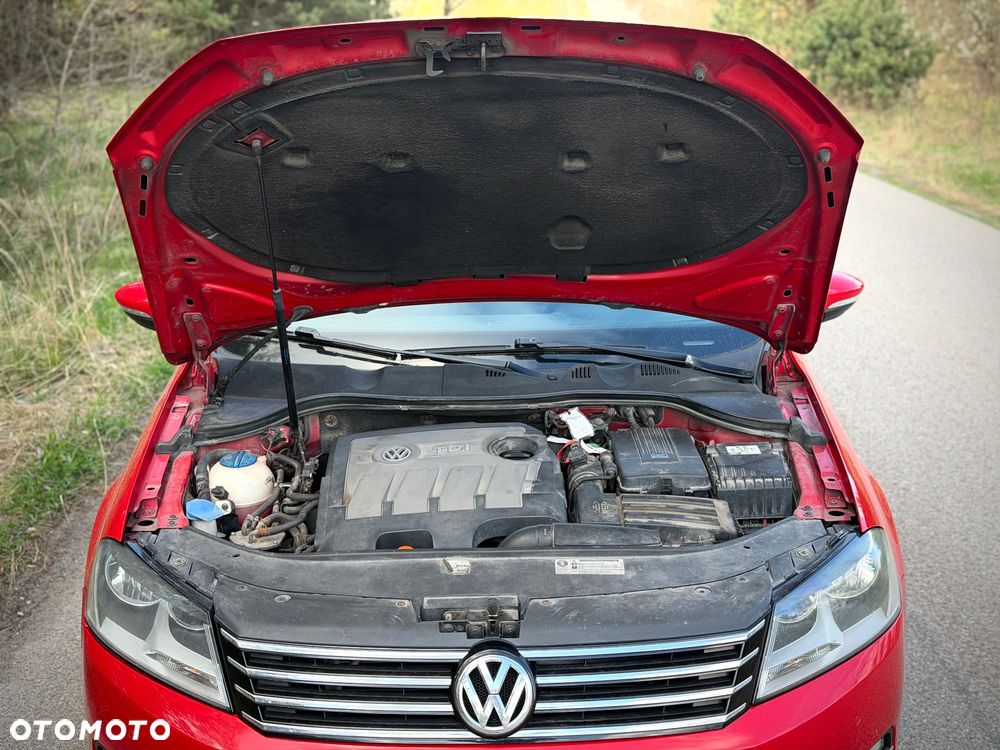 Volkswagen Passat 1.6 TDI DPF BlueMot Trendline - 13