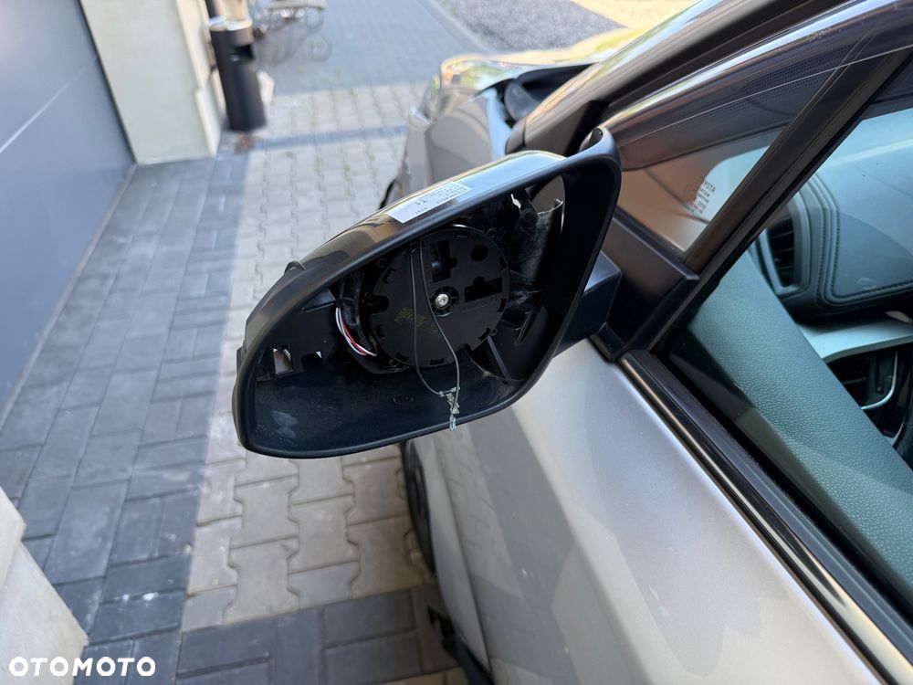 Toyota C-HR Lounge - 26