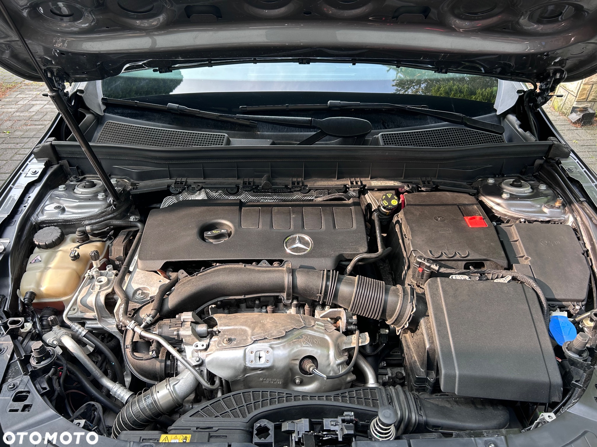 Mercedes-Benz GLB 250 4-Matic 8G-DCT - 27