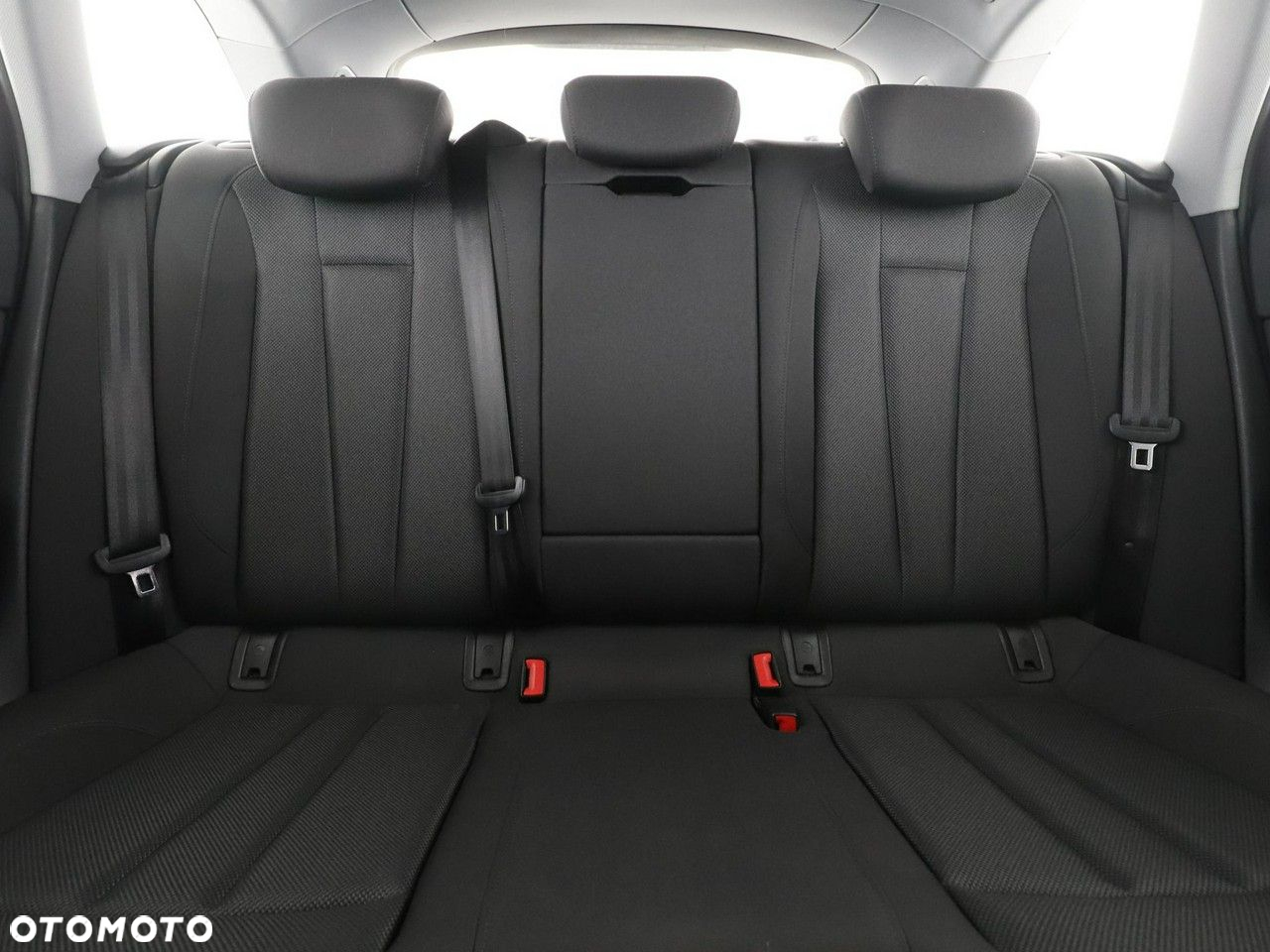 Audi A4 Avant 35 TDI S tronic - 19