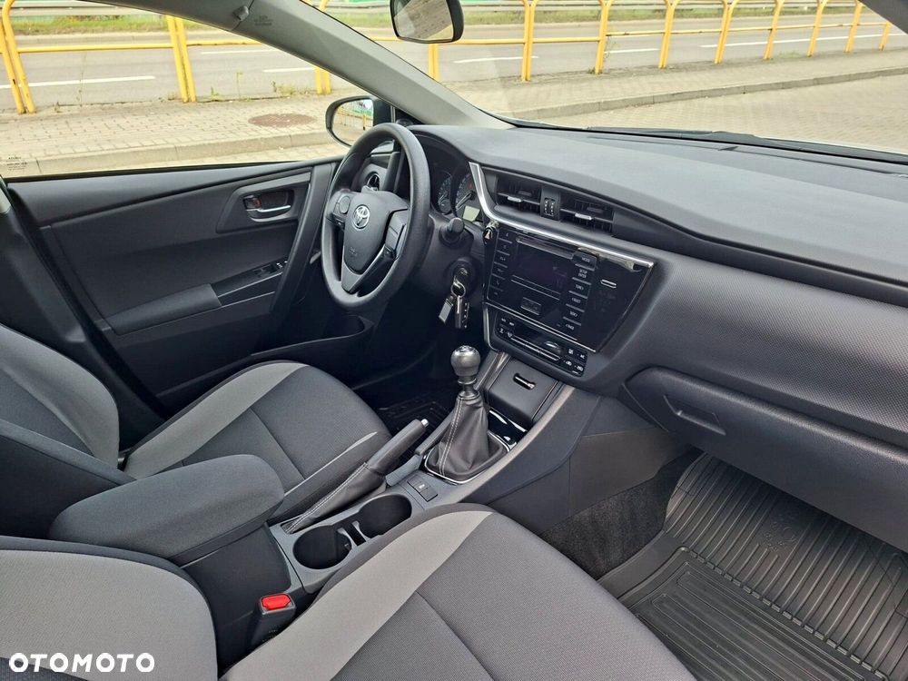 Toyota Auris 1.33 VVT-i Active - 18