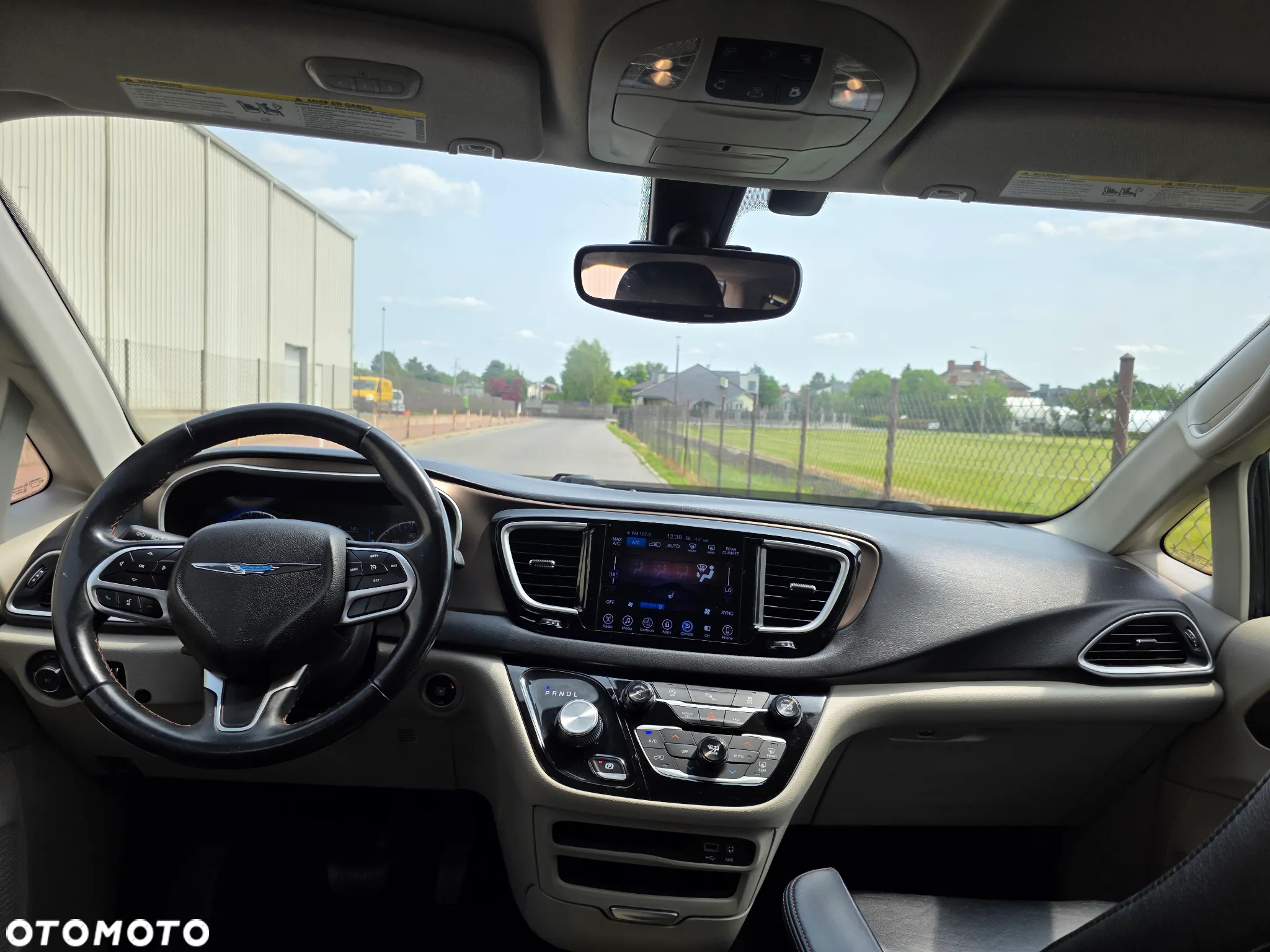 Chrysler Pacifica - 14