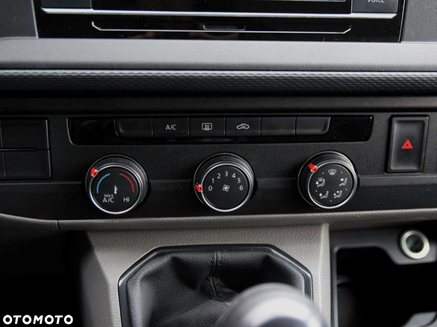 Volkswagen Transporter - 22