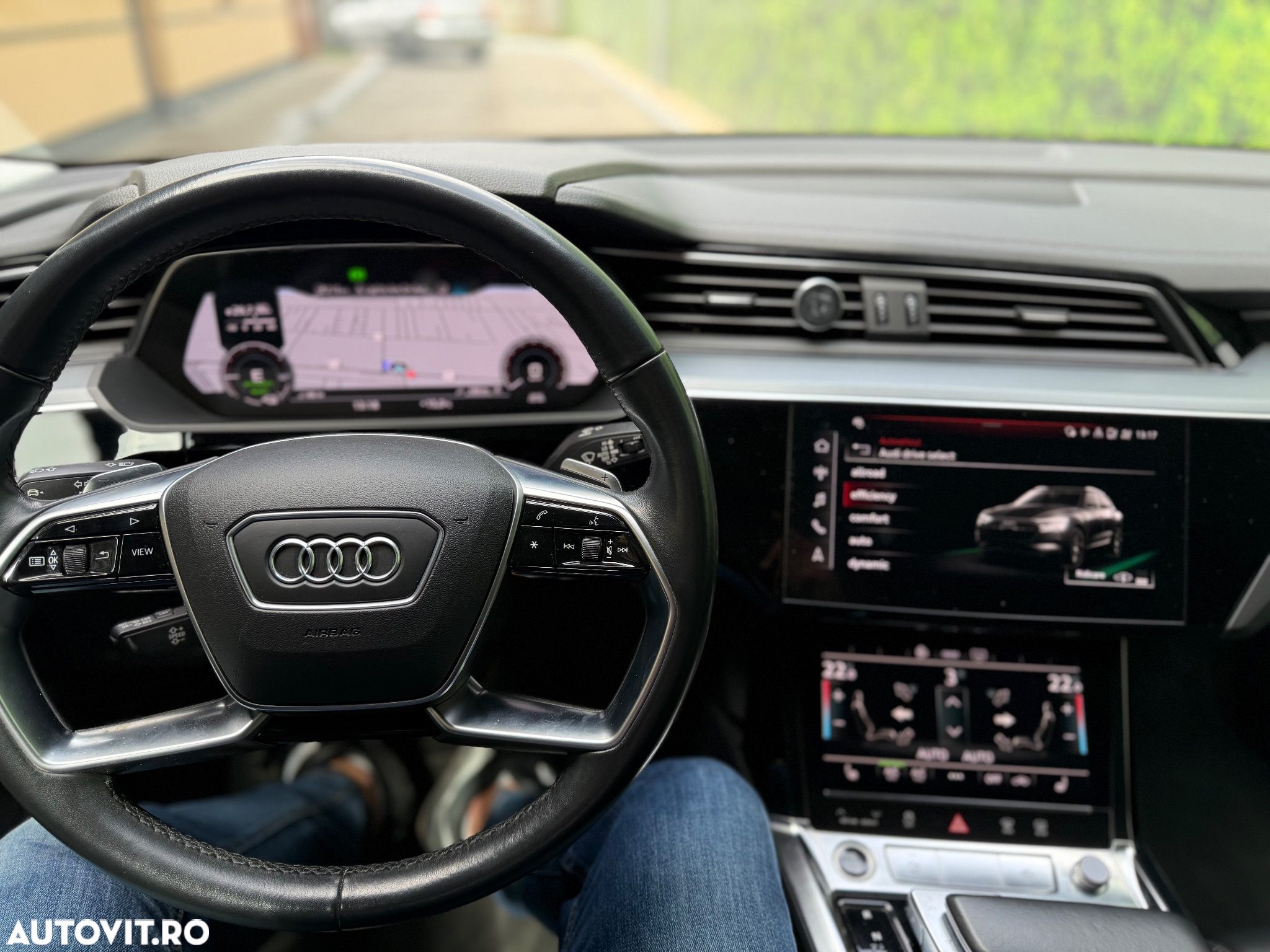 Audi e-tron 55 quattro advanced - 9