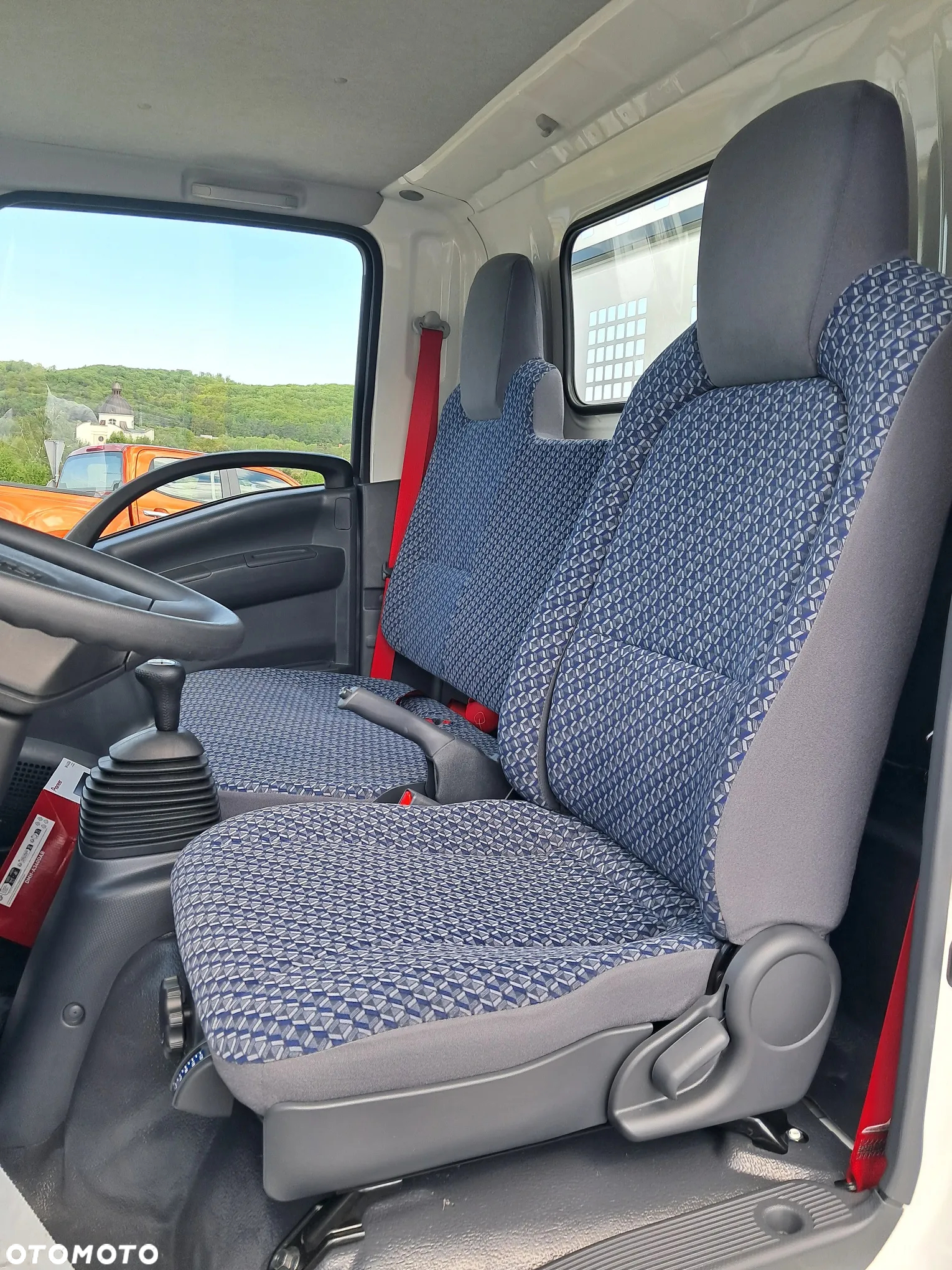 Isuzu M27 - 4
