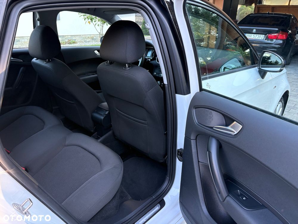 Audi A1 Sportback 1.2 TFSI S line edition - 9