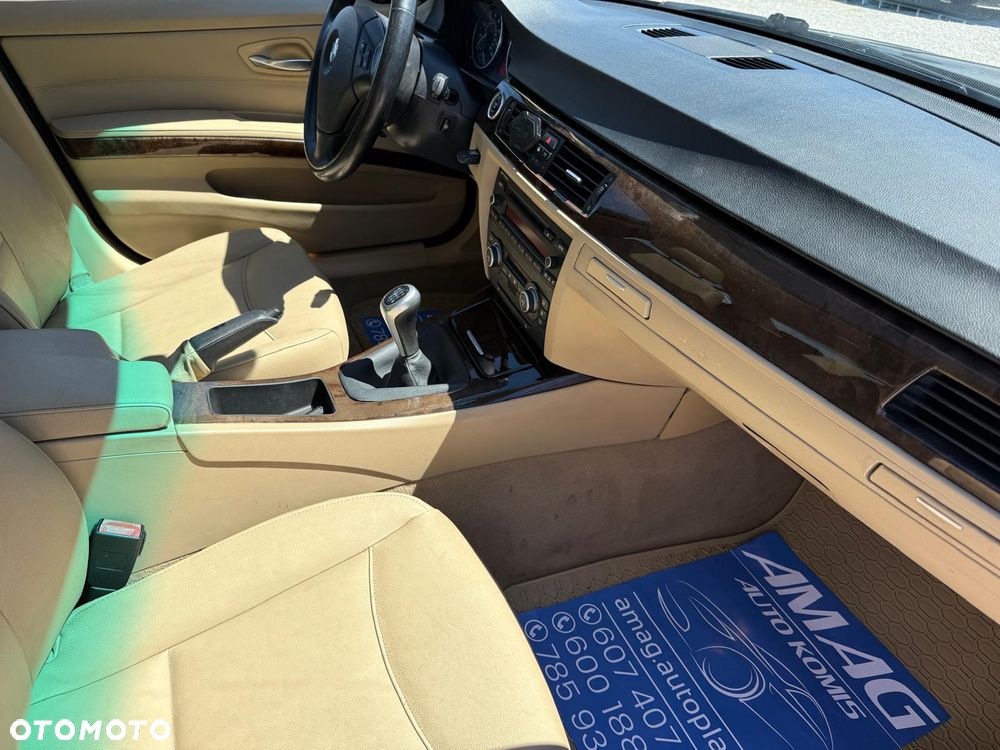 BMW Seria 3 328i - 24
