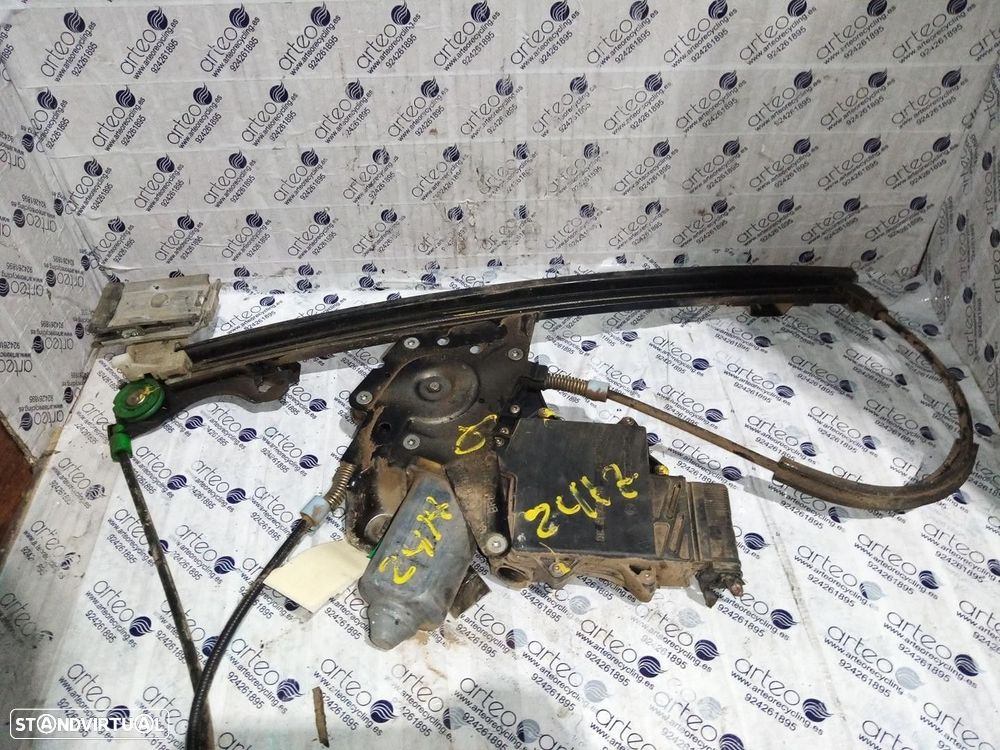 ELEVADOR DE VIDRO FRONTAL DIREITO VOLKSWAGEN GOLF III 1997 - - 3