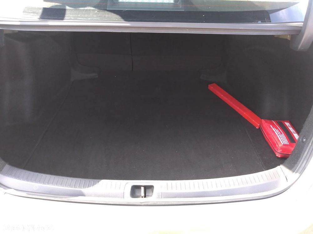 Toyota Corolla 1.8 Hybrid GPF Active - 21