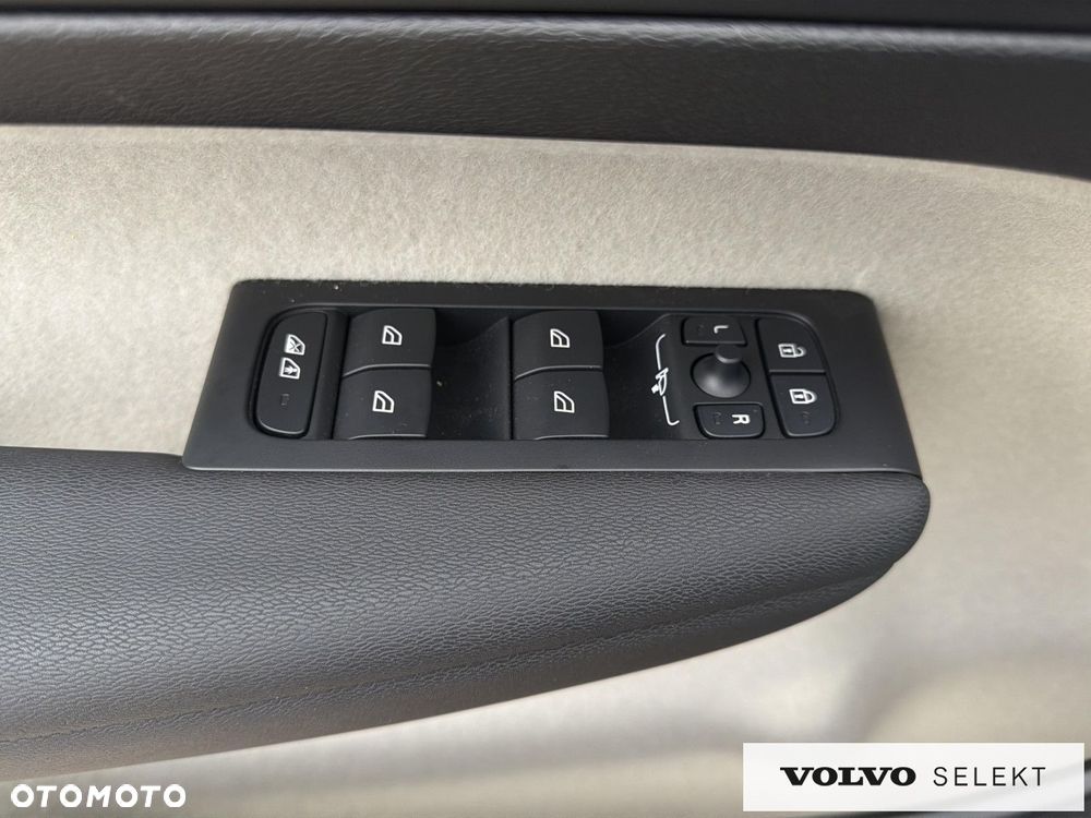 Volvo XC 40 - 27