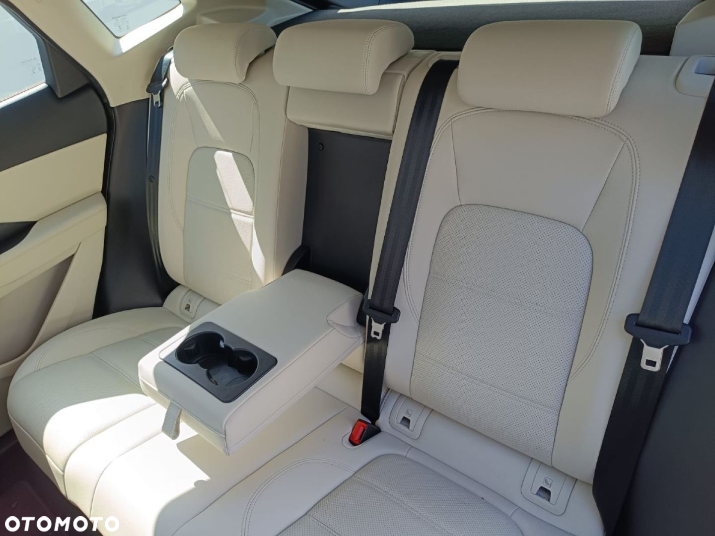 Jaguar E-Pace - 34