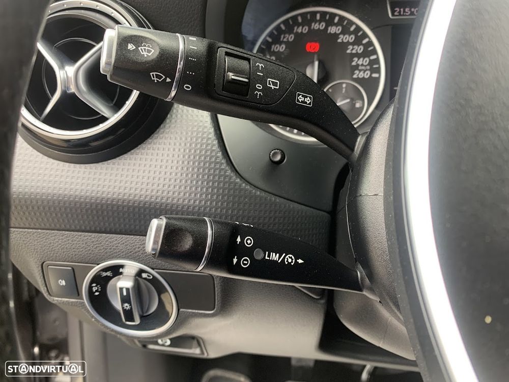 Mercedes-Benz A 180 d Urban - 9