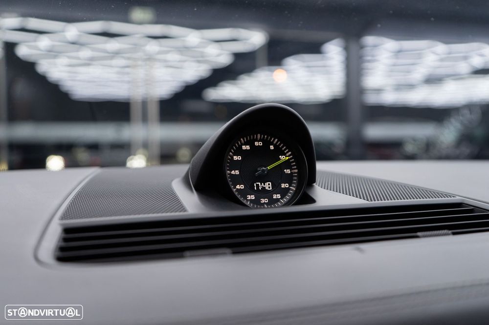 Porsche Panamera 4 E-Hybrid - 42