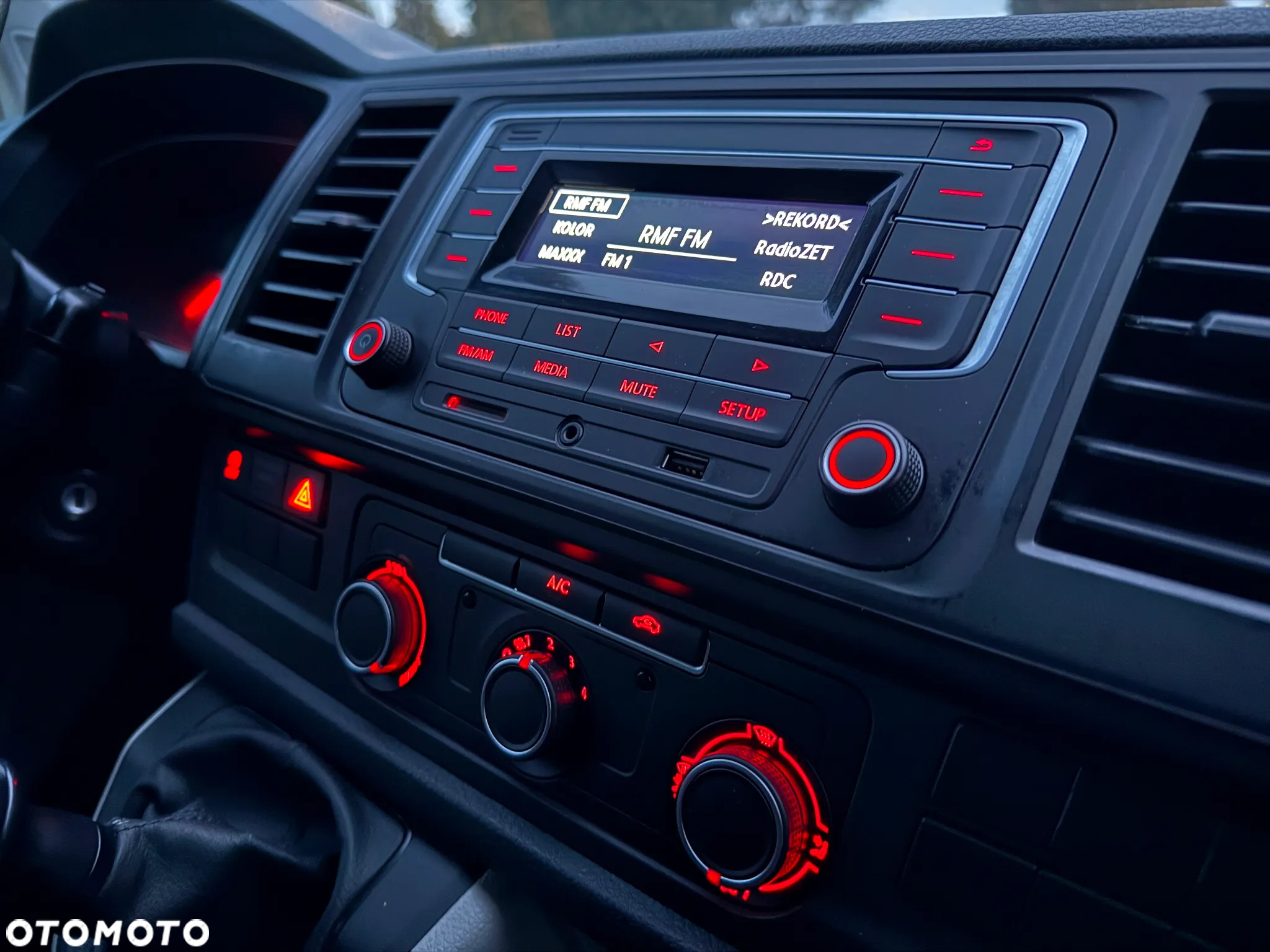 Volkswagen Transporter - 21