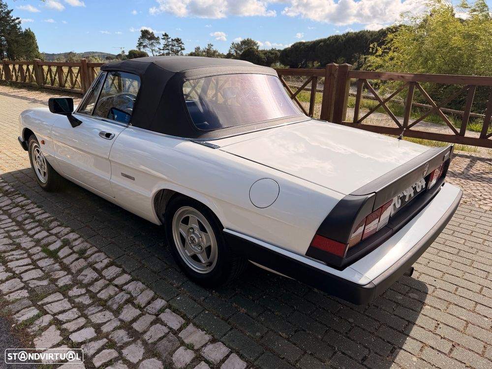 Alfa Romeo Spider 1.6 - 11