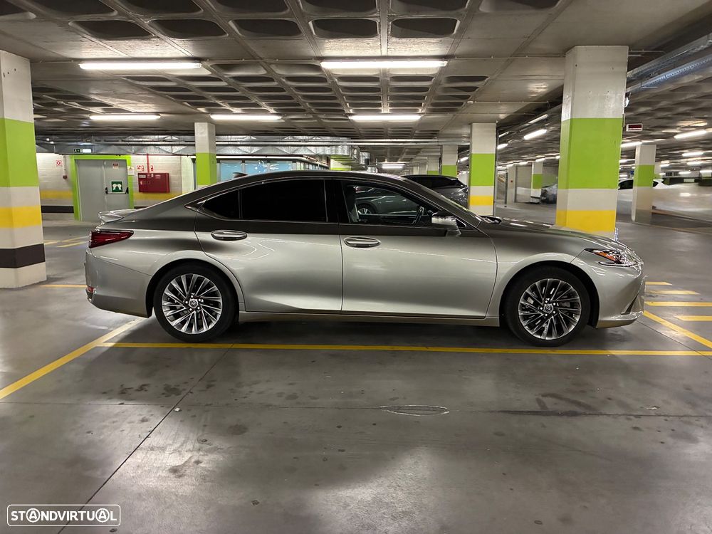 Lexus ES 300h Luxury+ - 8