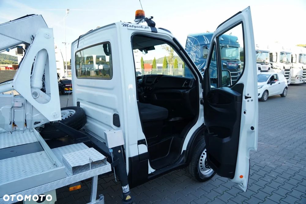 Iveco DAILY 35-120 / ZWYŻKA / PODNOŚNIK KOSZOWY  20 METRÓW / 4 PODPORY / MANUAL / 2017 - 34