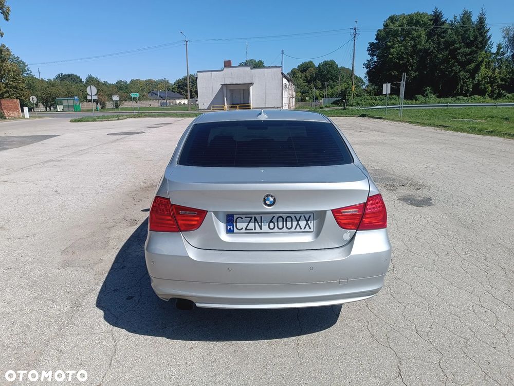 BMW Seria 3 320d - 5