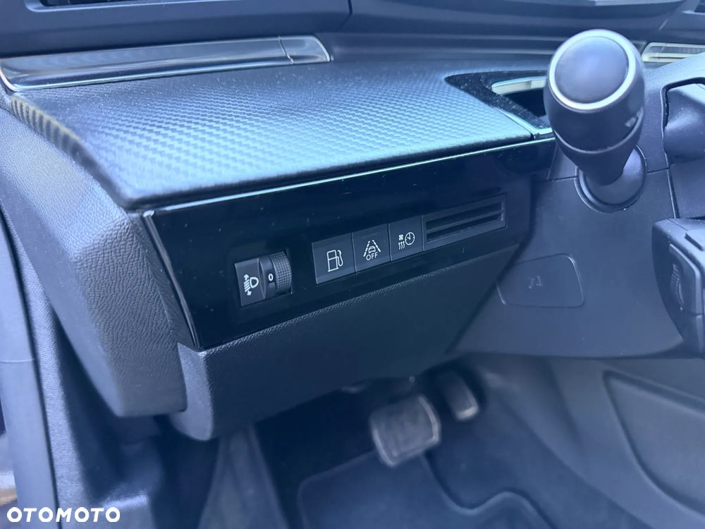 Peugeot 508 PureTech PHEV 225 Allure S&S e-EAT8 - 11