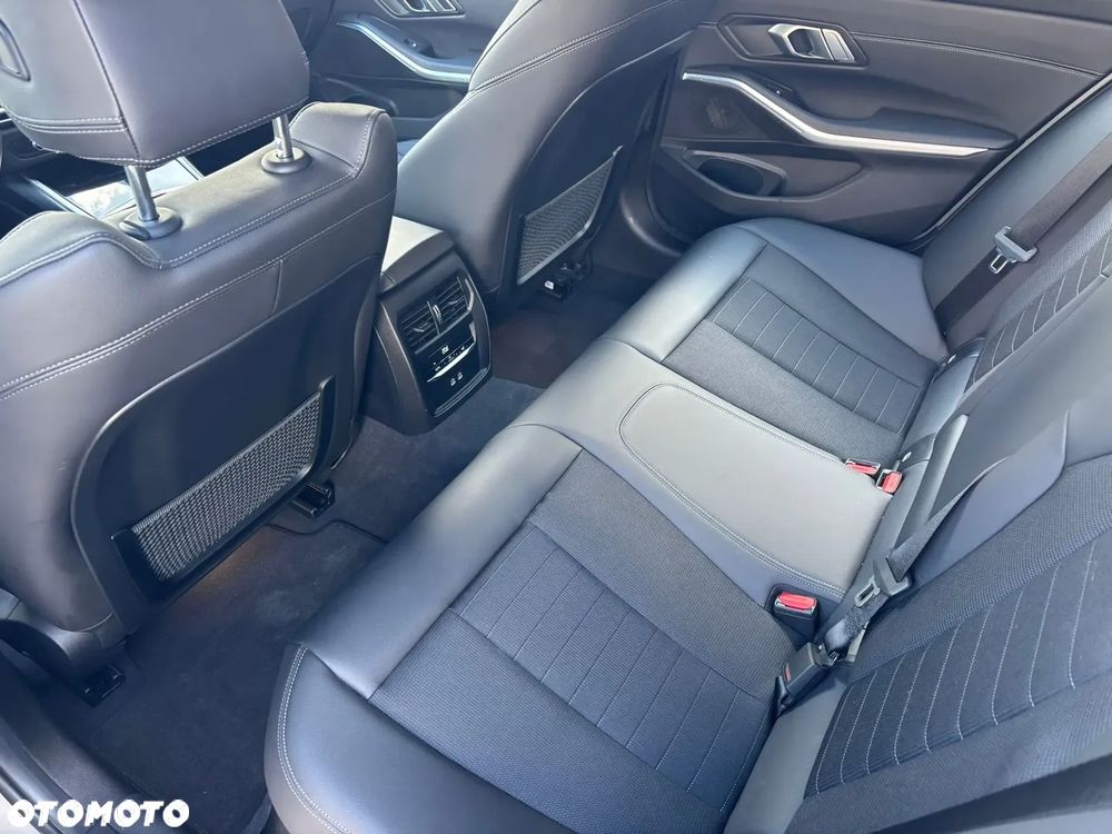 BMW Seria 3 320d xDrive - 20